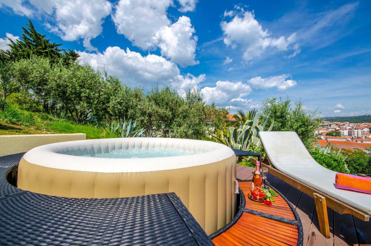 Apartment Piveta Трогир Экстерьер фото