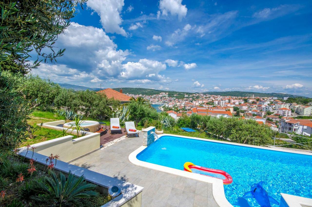 Apartment Piveta Трогир Экстерьер фото